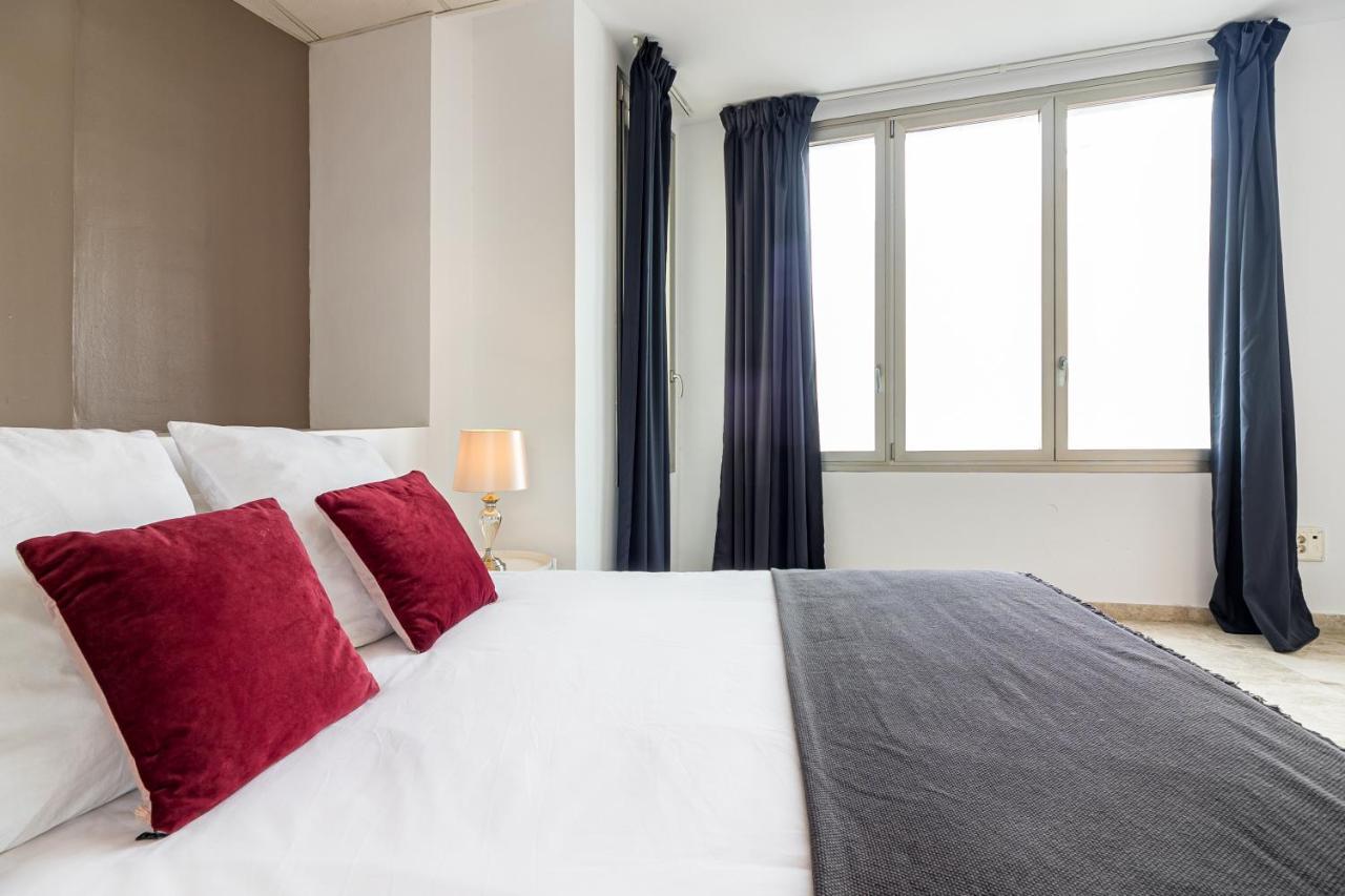Saenz Suites Gallery By Bossh! Apartments マラガ エクステリア 写真
