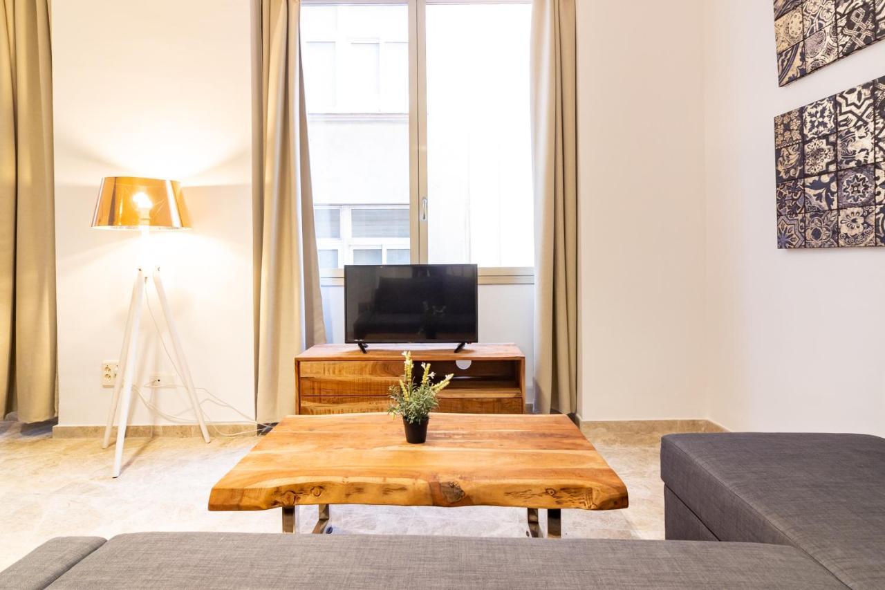 Saenz Suites Gallery By Bossh! Apartments マラガ エクステリア 写真
