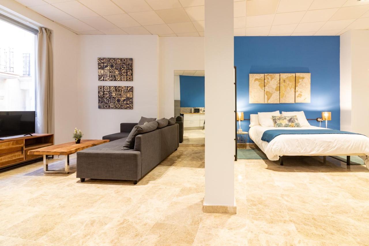Saenz Suites Gallery By Bossh! Apartments マラガ エクステリア 写真