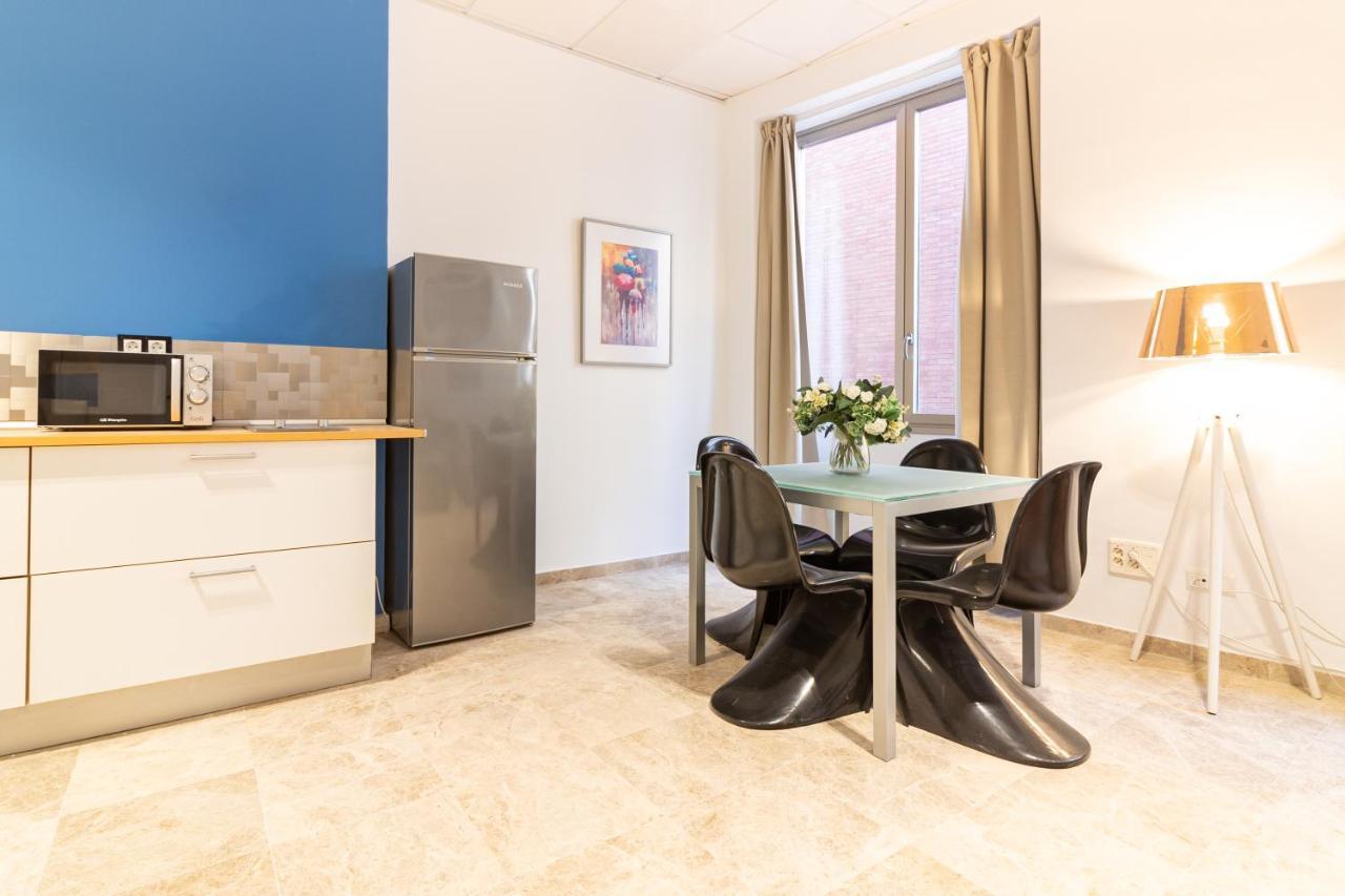 Saenz Suites Gallery By Bossh! Apartments マラガ エクステリア 写真
