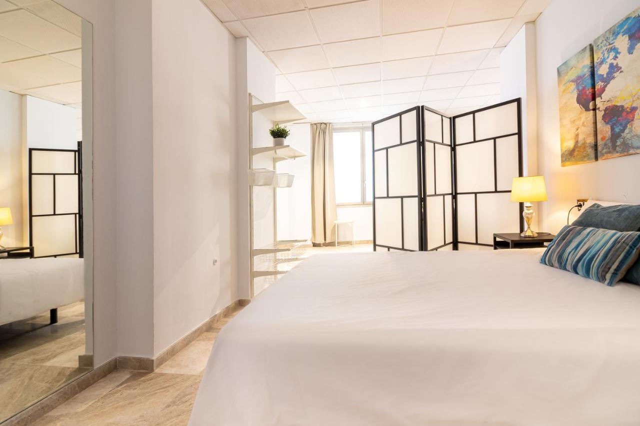 Saenz Suites Gallery By Bossh! Apartments マラガ エクステリア 写真