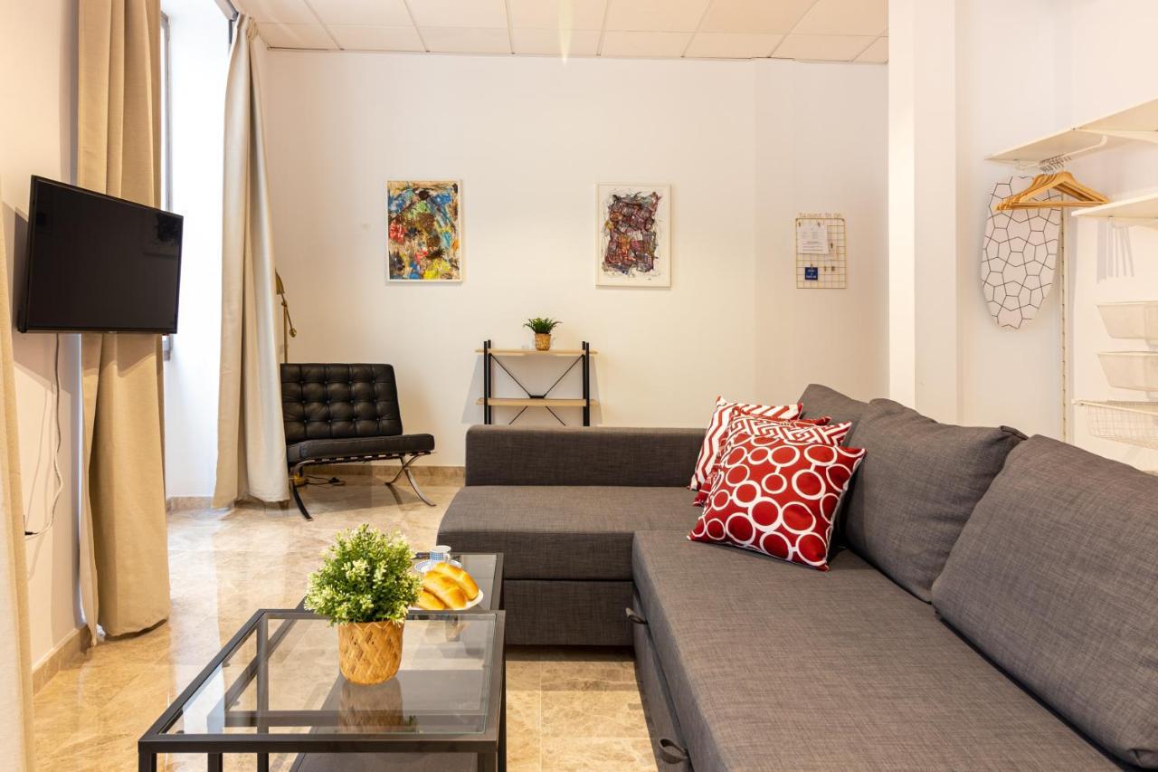 Saenz Suites Gallery By Bossh! Apartments マラガ エクステリア 写真