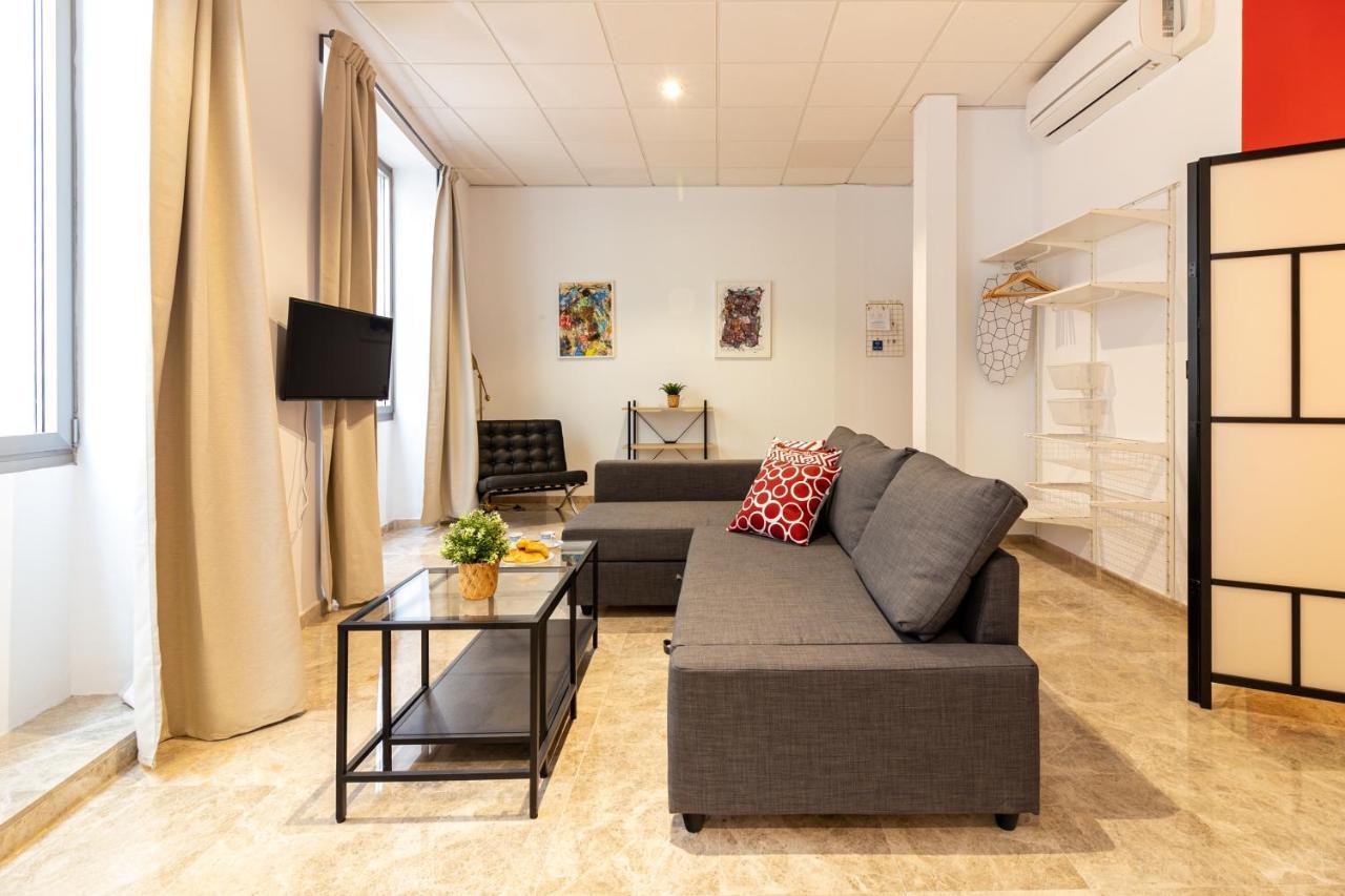 Saenz Suites Gallery By Bossh! Apartments マラガ エクステリア 写真