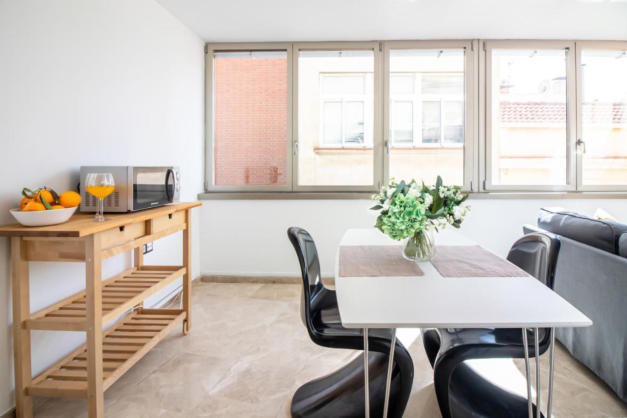 Saenz Suites Gallery By Bossh! Apartments マラガ エクステリア 写真