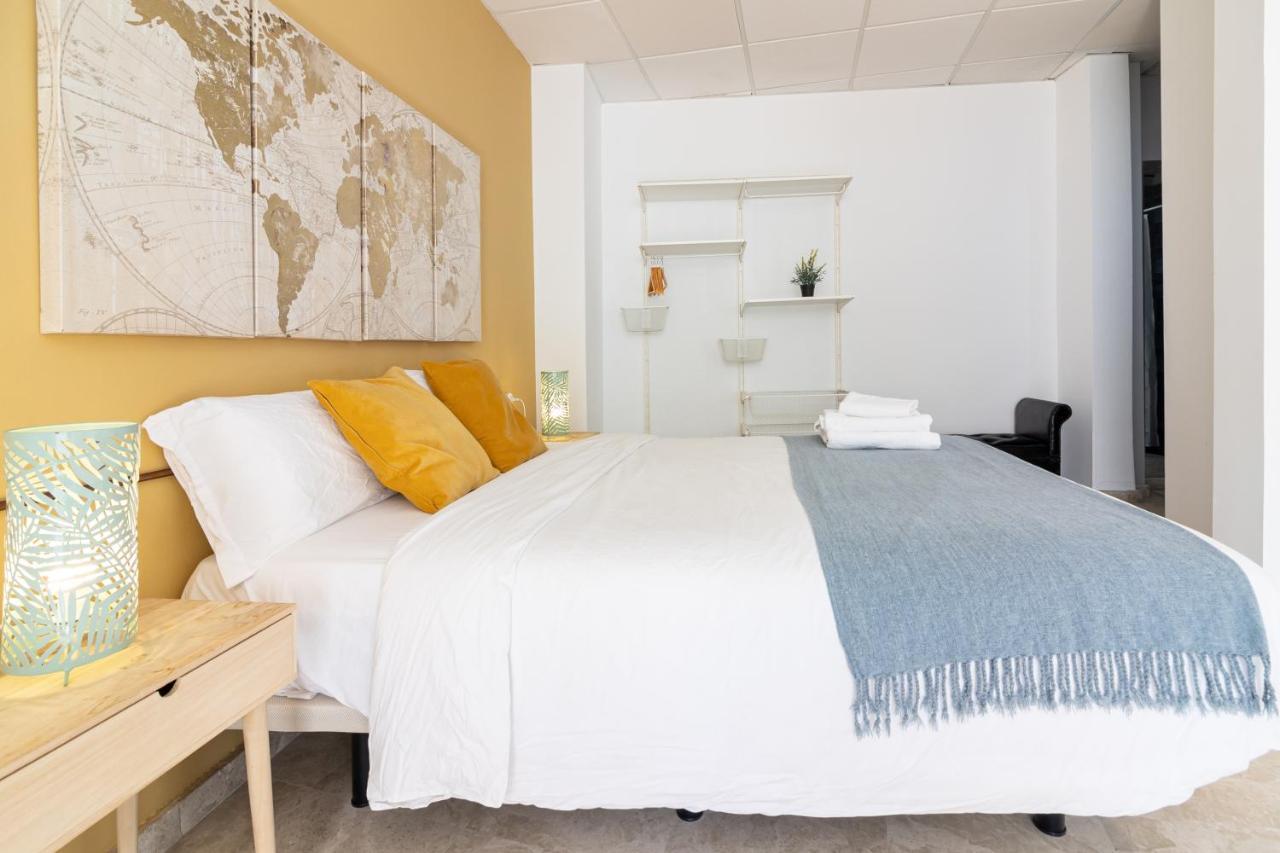 Saenz Suites Gallery By Bossh! Apartments マラガ エクステリア 写真