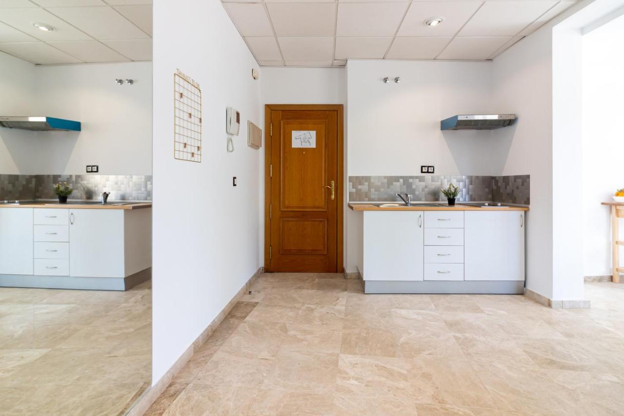 Saenz Suites Gallery By Bossh! Apartments マラガ エクステリア 写真