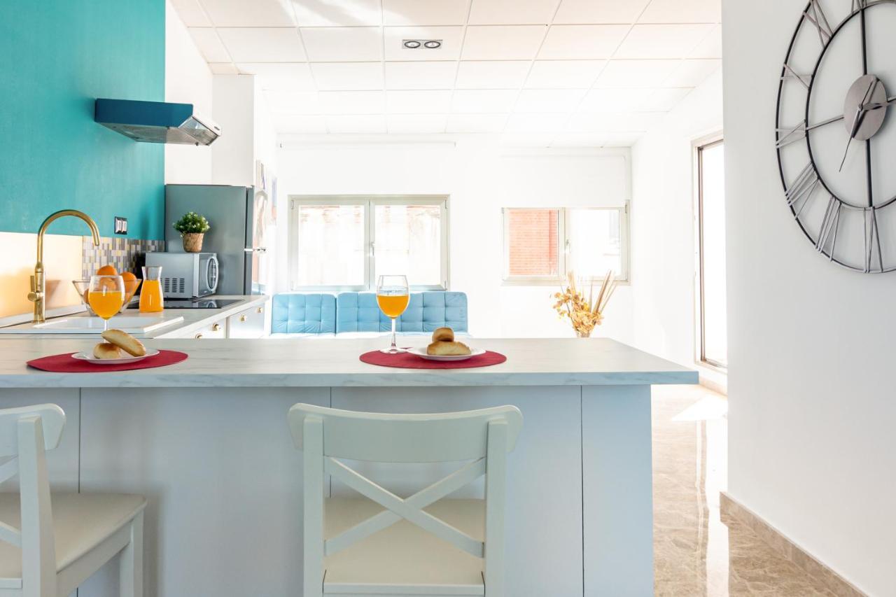 Saenz Suites Gallery By Bossh! Apartments マラガ エクステリア 写真